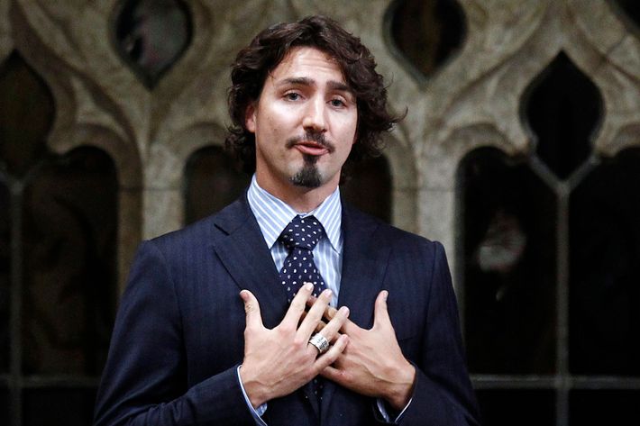 01-trudeau-goatee.w710.h473.jpg